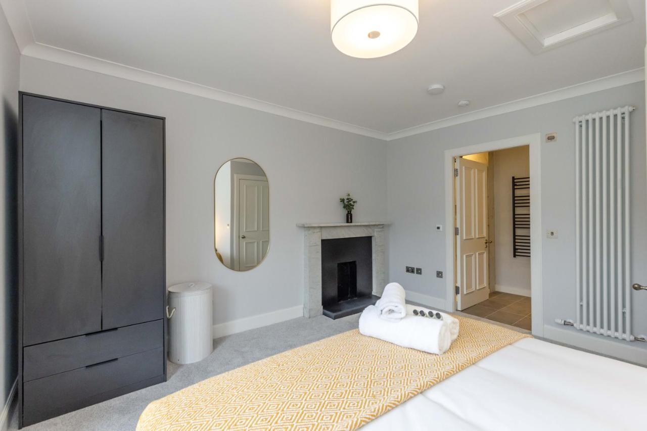 Dragon Suites - Ladon Suite - 2 Bed City Centre Luxury Apartment EDI Exterior photo