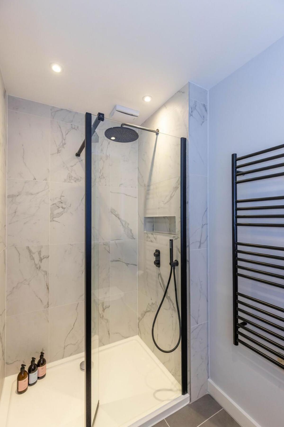 Dragon Suites - Ladon Suite - 2 Bed City Centre Luxury Apartment EDI Exterior photo
